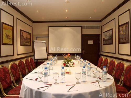 Ascot Hotel 16